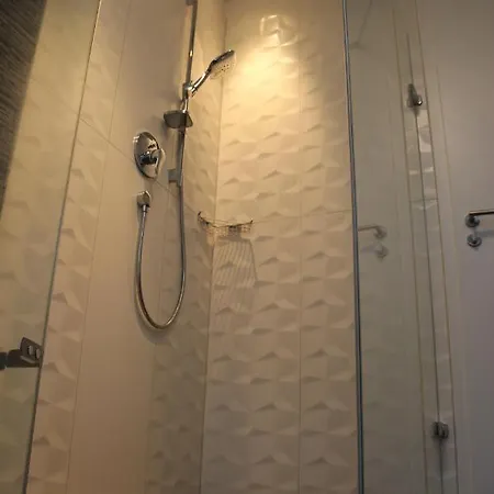 Masterbedroom *
